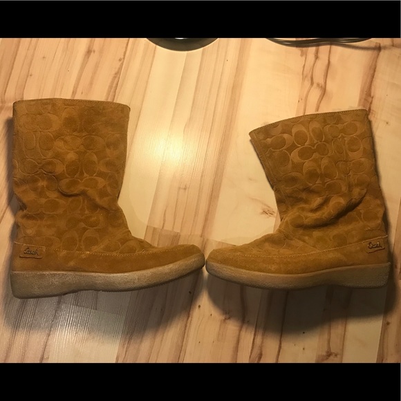 Coach Winter Boots - Picture 1 of 3